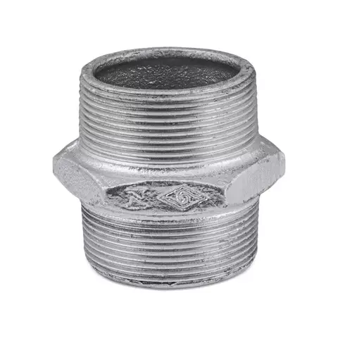 Niple duplo galvanizado, uma conexão para sistemas hidráulicos, com roscas em ambas as extremidades.
