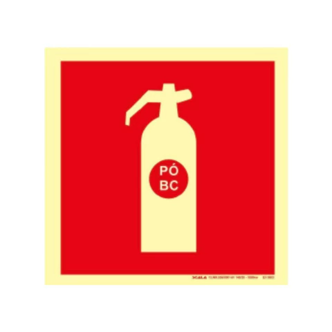 Placa de sinalização de extintor de incêndio com a indicação "Pó BC" em fundo vermelho.