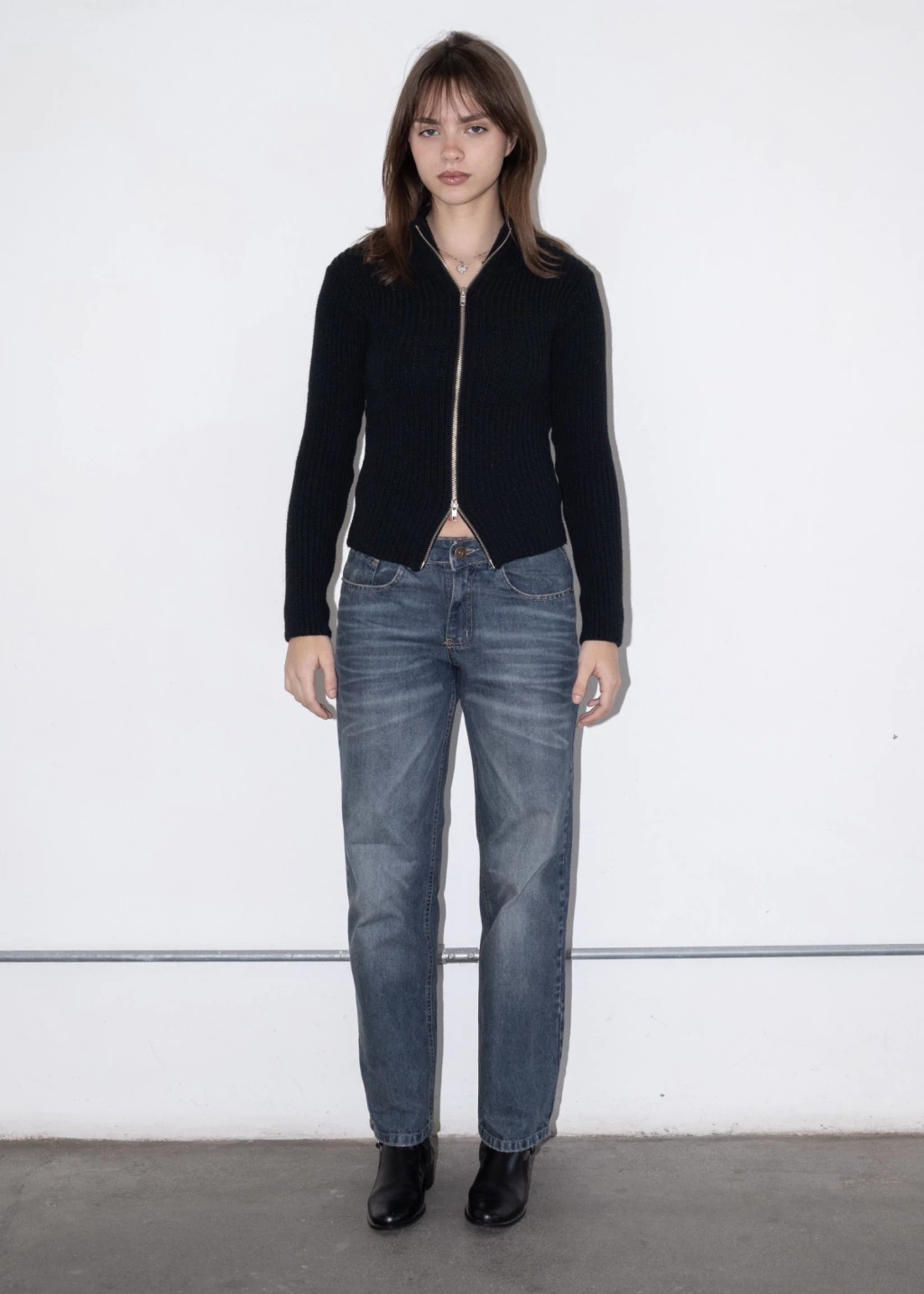 VINTAGE WASHED DENIM