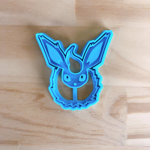 Pokemon 8 - Cara en internet