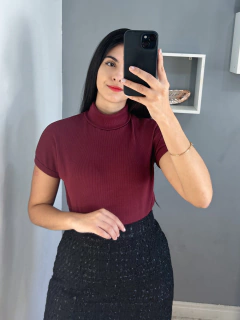 Blusa gola alta Ribana na internet