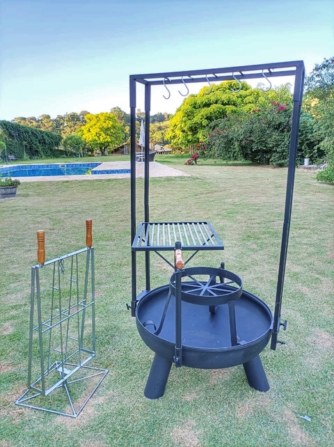 P190 com grelha espeto varal e suporte pra panela