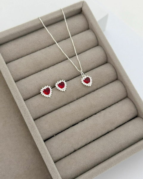 Conjunto coração cravejado vermelho
