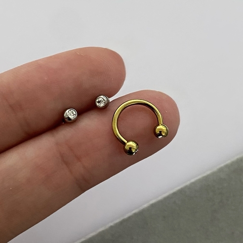 Piercing Titânio Ferradura Cravação Inglesa 8mm