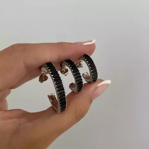 Brinco Argola Baguete Black Prateada - comprar online