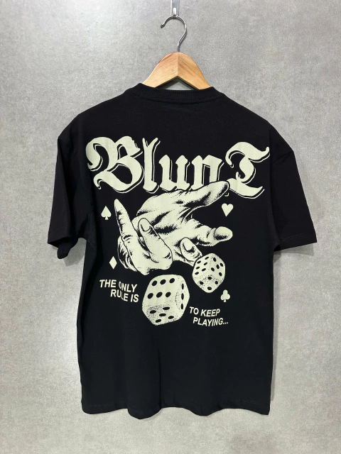 Camiseta Blunt Dice Preto - comprar online