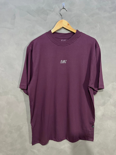 Camiseta Plano C Logo Central Roxo Prune - comprar online