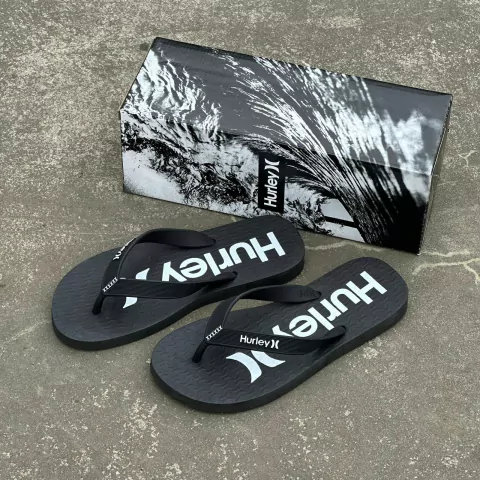 Chinelo Hurley Oneeonly Preto