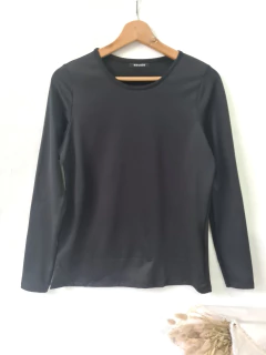Remera térmica negro - comprar online