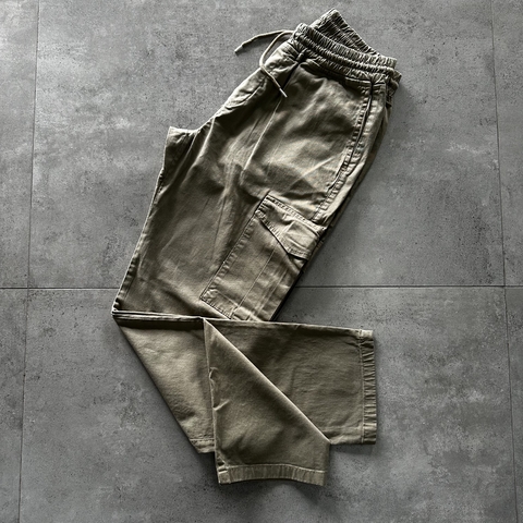 CALÇA JOHN CARGO RETA OLIVA