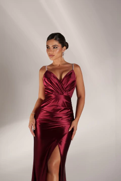 VESTIDO DE FESTA SEREIA LONGO TRILOBAL COM FENDA TENDÊNCIA SEVILHA