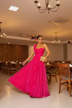 VESTIDO DE FESTA LONGO TENDÊNCIA TULE BRILHOSO FLOR NO OMBRO BRASIL