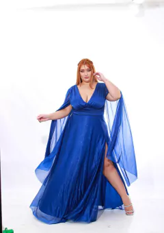 VESTIDO DE FESTA LONGO BRILHOSO PLUS SIZE COM CAPA SAVANNAH - loja online