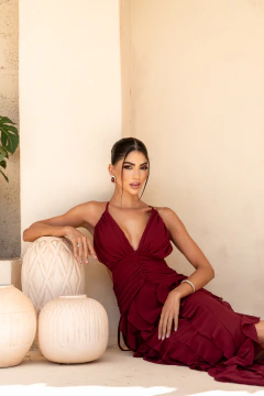 VESTIDO DE FESTA LONGO COM BABADOS COM DECOTE ZANZIBAR - loja online
