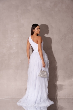 VESTIDO DE FESTA LONGO COM BRILHO SAIA CASCATA ACINTURADO COM BRILHO UBATUBA - comprar online