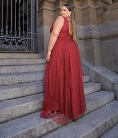 VESTIDO DE FESTA LONGO SAIA CASCATA TULE COM BRILHO TENDÊNCIA PLUS SIZE ALEXANDRIA - comprar online