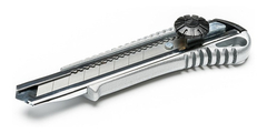 Cutter Metálico Retráctil Acero 18 Mm Con Rueda Bremen 6650 - comprar online