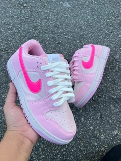 Dunk Rosa simbolo pink