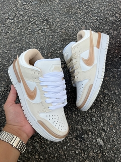 Dunk Nude símbolo alongado