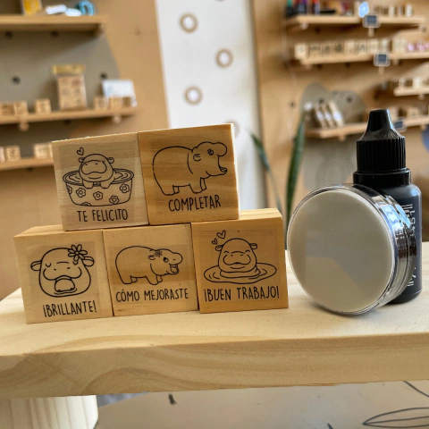 KIT MOO DENG CON ALMOHADILLA Y TINTA - comprar online
