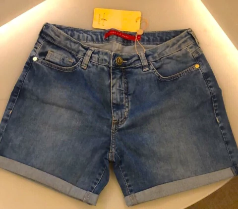 Short Jeans Maria Filó Barra Invertida