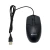 Vista superior del mouse óptico Xtrike Me MK-207 de color negro con su cable de conexión extendido. Muestra sus botones principales, la rueda de desplazamiento central, el logotipo de la marca y el conector de interfaz USB 2.0.