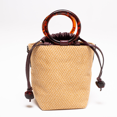 Bolsa Barbara em Palha na internet