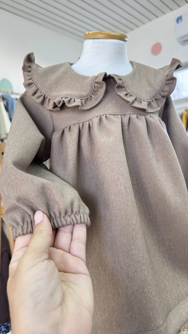 Vestido Emily de color chocolate de Brunimania Kids — imagen 6