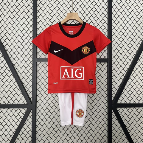Camisa e Short Infantil Retrô Manchester United I 2009/10 Vermelho e Branco - Nike - comprar online