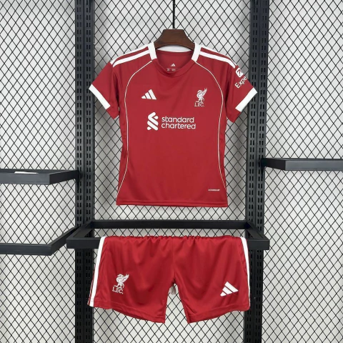 Conjunto Infantil Liverpool I 2025/26 - Vermelho - Camisa e Short - comprar online