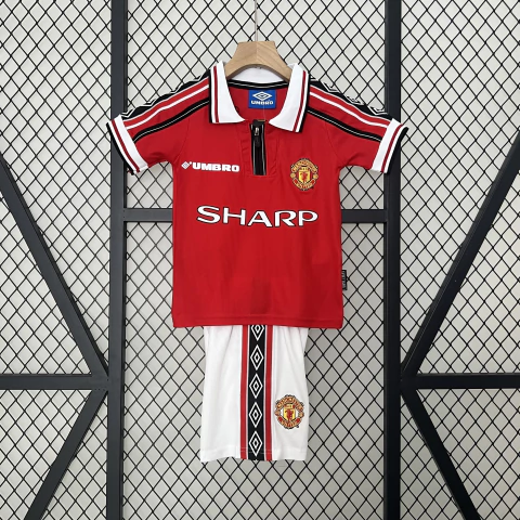 Kit Infantil Manchester United I Retrô 1998/99 Vermelho - Umbro - Camisa e Short - comprar online