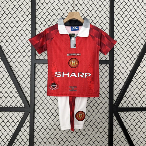 Camisa e Short Infantil Retrô Manchester United I 1996/97 Vermelho e Branco - Umbro - comprar online