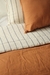 Cubre edredon canela y rayas Twin - comprar online
