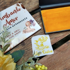 Carimbeira colorida | Amarelo na internet