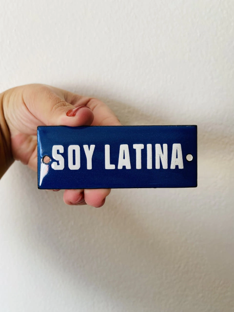 Soy latina - comprar online