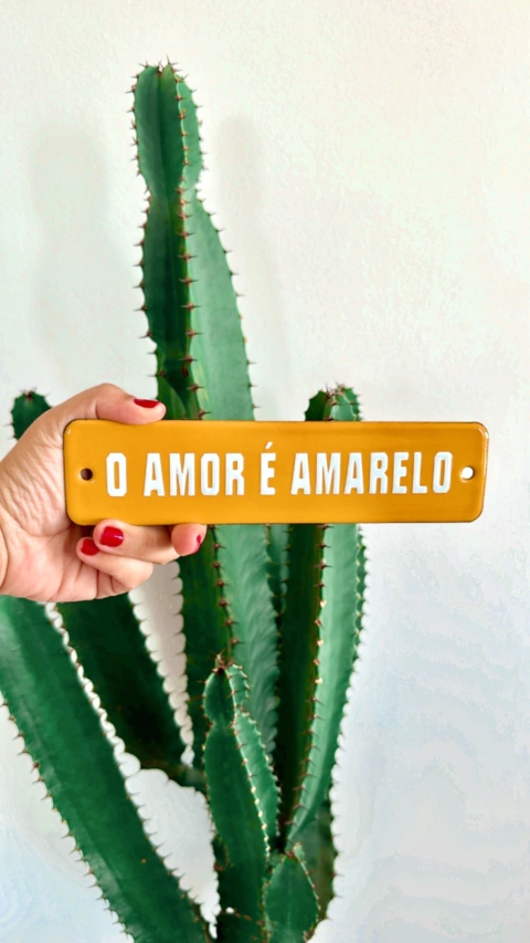 O amor é amarelo - comprar online