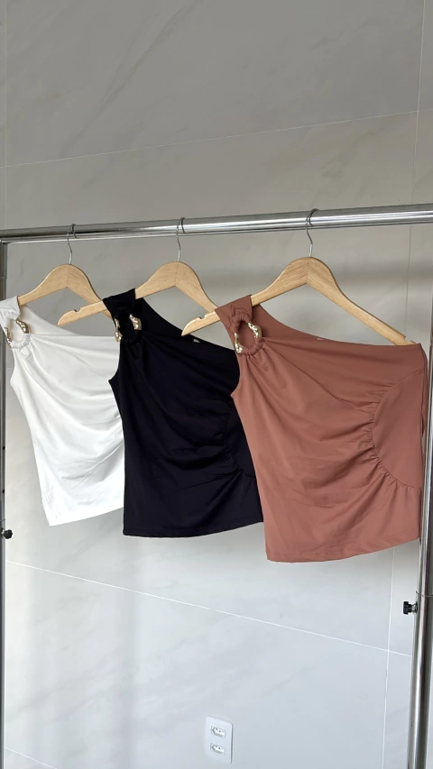 Blusa com argola orgânica - comprar online