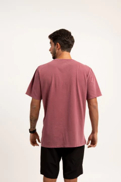T-shirt Basic Fish Bordô Stone - comprar online