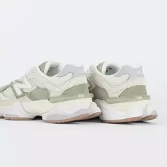 Tênis New Balance 9060 Verde Musgo Claro Feminino - loja online