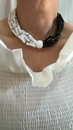 COLAR ADÉLIA DUO PRETO/BRANCO