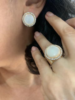 BRINCO LEONORA DOURADO