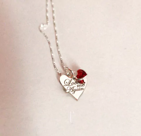 Colar love me again