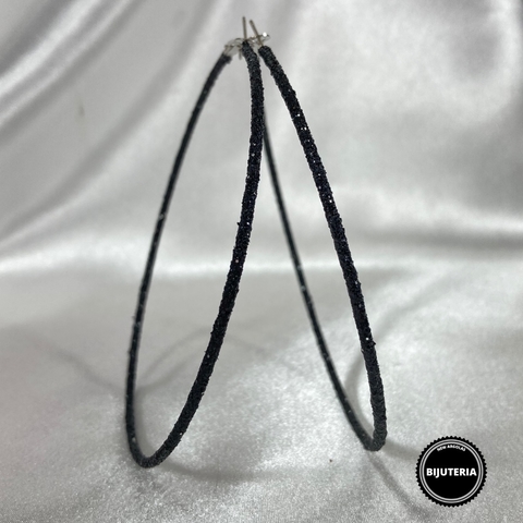 Argolas de glitter preta (BIJUTERIA)