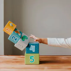 Torre Divertida de Madeira