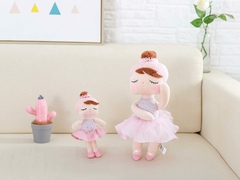 BONECA MINI ANGELA LAI BALLET ROSA 20CM (METOO) - Toca do Jiló | Brinquedos e Outros Afetos