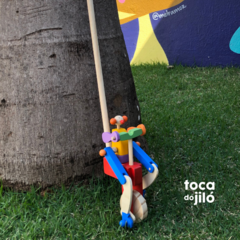 Palhacinho Equilibrista de Empurrar na internet