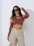 Cropped Sobreposição com Luvas Marrom