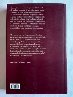 LIVRO POR ACASO - ALI SMITH - comprar online