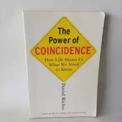 Livro The Power of coincidence - David Richo (Em inglês)