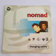 LP Nomad - Changing cabins